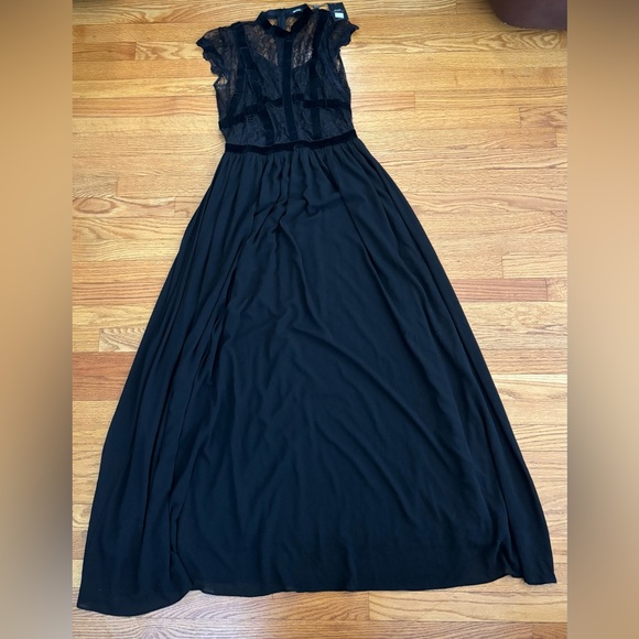 Miusol Dresses & Skirts - Miusol Dress Women’s Medium Black Lace/Suede Top Lined Maxi Evening Formal New